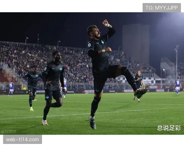 拉齐奥发布对阵恩波利赛前海报，创意源自俱乐部经典球衣引发球迷收藏